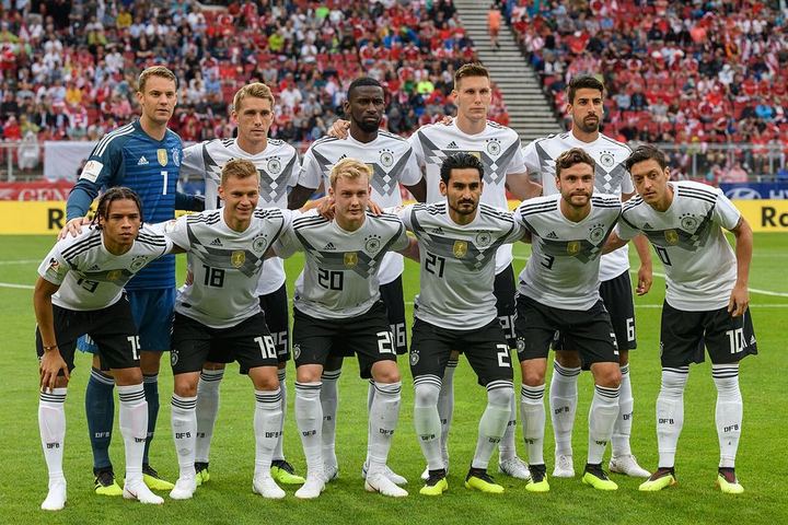 中国队缺席世界杯FIFA损失70亿！韩国为留下国足 把决赛让给日本（封面配图）